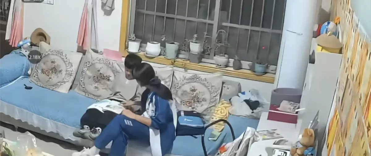 来自姐姐的爱引热议事件来龙去脉-姐弟情深难舍难分日常相处看全集-姐姐辅导弟弟作业完整版资源下载-来自姐姐的爱脉络梳理