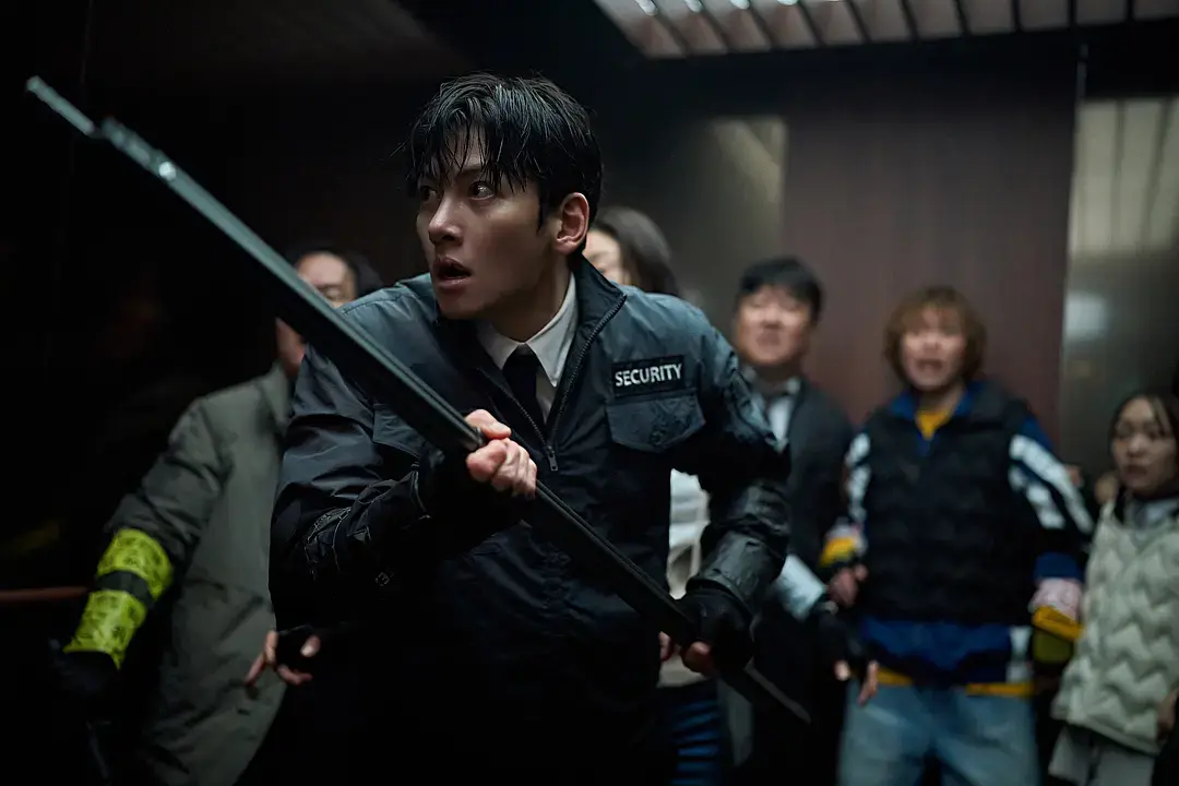 《群体》无广告在线观看-2026韩国电影《群体》全集高清完整版-全智贤具教焕主演恐怖片1080P免费播放