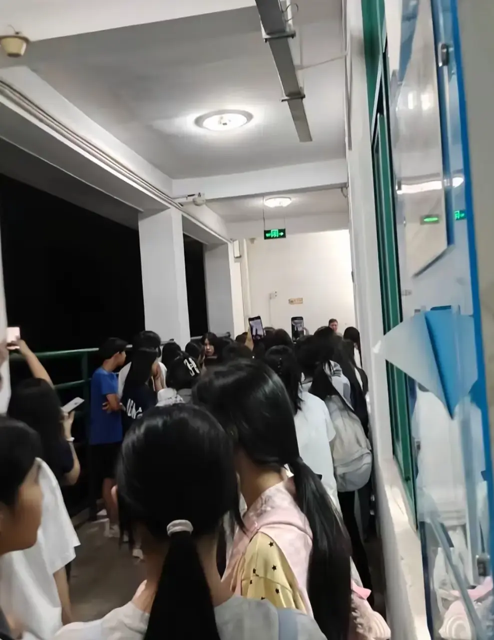 《双胞胎事件》1080P超清无广告播放-《梅州职业技术学院双胞胎》全事件真相揭秘-女厕产子完整视频后续-百度云盘高清资源